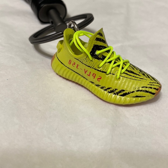 adidas Other - 👟SNEAKER KEYCHAIN 👟